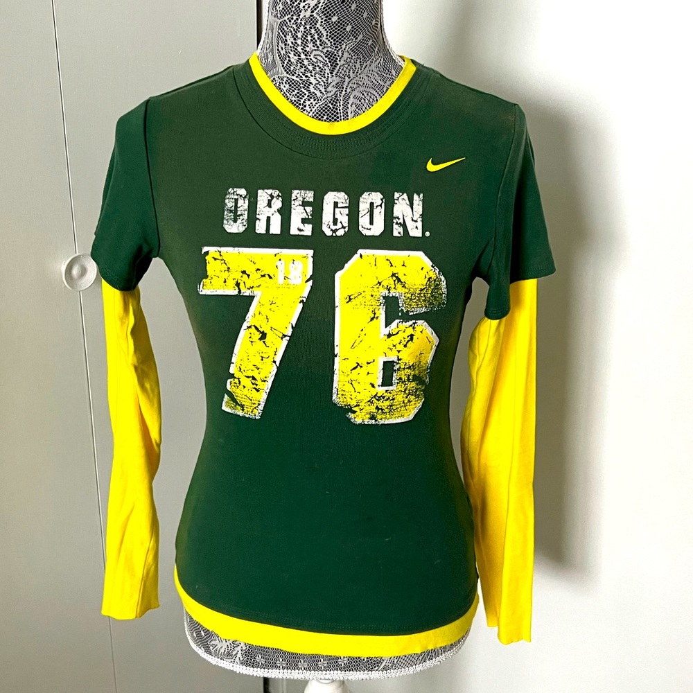 Nike Team Oregon Ducks 76 Layered Look Long Sleeve Shirt Women’s XS Green Yellow